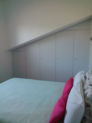 1 chambre, fer et planche à repasser, Wi-Fi