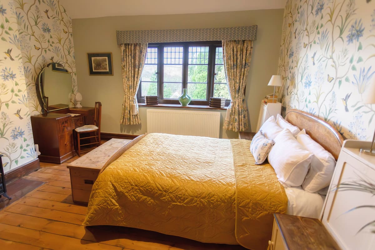 Double Room, Ensuite (Russell)