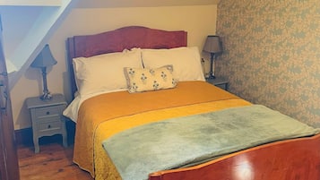 Doppia Basic, bagno condiviso (Meakin (2nd floor - low ceiling)) | Con stile personalizzato, con arredamento individuale