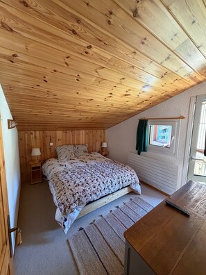 2 Schlafzimmer, Bügeleisen/Bügelbrett, Bettwäsche