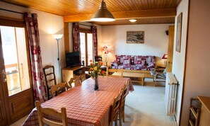 Interior - 5 Rooms for 8 People (Le Grand-Bornand)