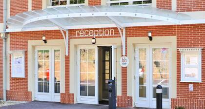 Apartment in Bagnoles With Aquatic Complex