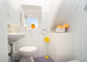 Shower, hair dryer - Rooms Lavanda & Ruzmarin - Double Room With Private Bathroom (Dubrovnik)