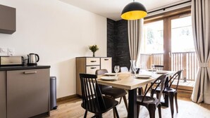 Dining - 3-room Apartment With Sleeping Alcove for 8 People (La Plagne-Tarentaise)