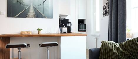 Apartment, City View | Dining room