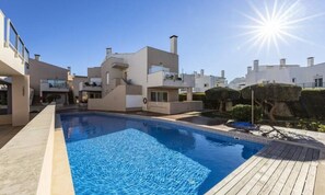 Pool - Apartments for 4 People (Lagos)