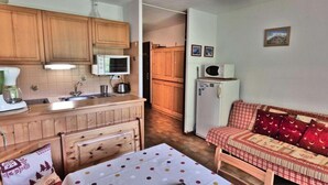 Unclassified image, 3 of 3, button - Apartment in Nant Robert With Mountain View (Le Grand-Bornand)