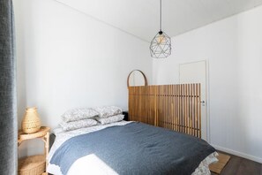 Blackout curtains, iron/ironing board, free WiFi