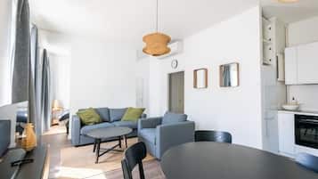 Blackout curtains, iron/ironing board, free WiFi