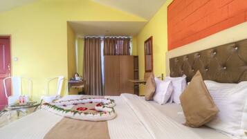 Familjerum - balkong - utsikt mot poolen