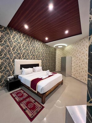 Family Room, Balcony, Pool View