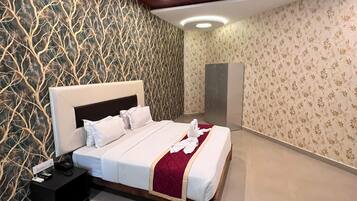 Familjerum - balkong - utsikt mot poolen