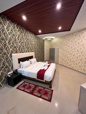 Family Room, Balcony, Pool View