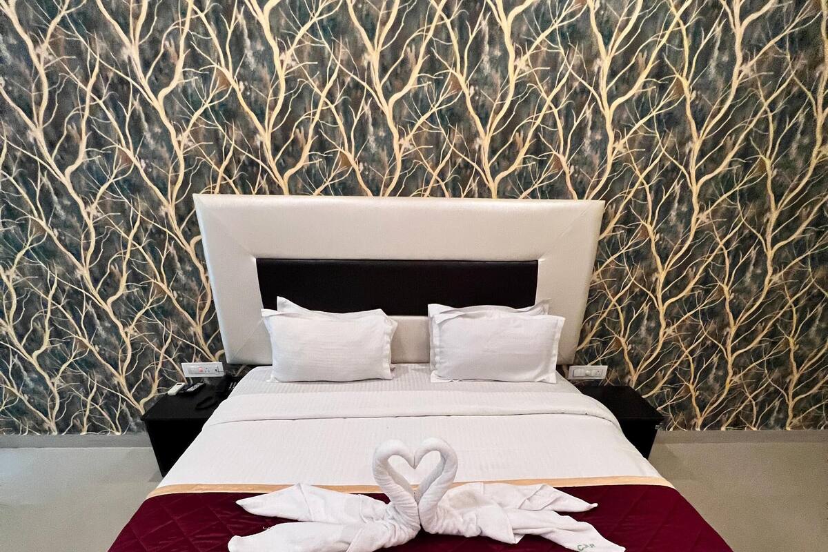 Family Room, Balcony, Pool View