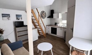Living area - Studio for 3 People (Antibes)