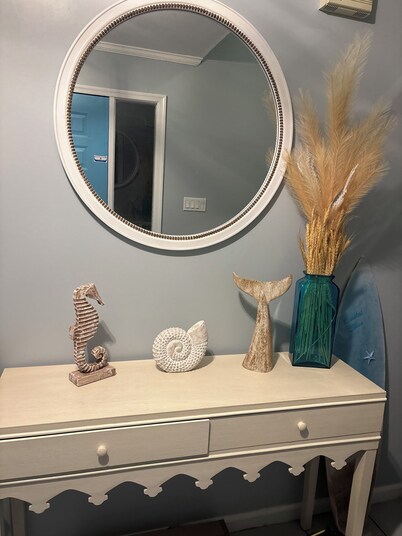 3 minute walk to Sandbridge Beach also views of the Back Bay