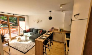 Living area - Prestigious Apartment for two (Les Gets)