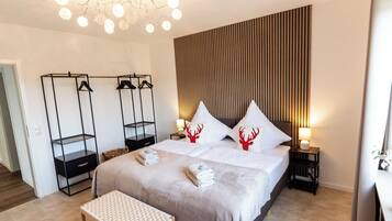 4 bedrooms, iron/ironing board, free WiFi, bed sheets