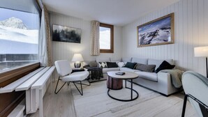 Unclassified image, 3 of 3, button - 2-room Apartment, 45m2 - 2 Adults + 2 Children (Tignes)