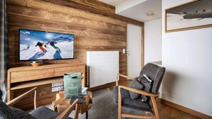 Living area - Apartment in Nantailly With Mont Blanc View (Hauteluce)
