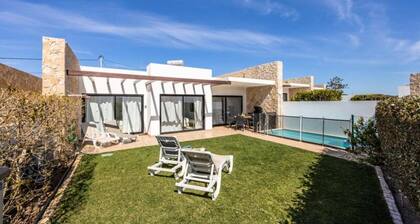 Houses & Villas for 6 People