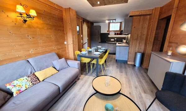 Living area - Apartment in Les Gets Near Ski Lifts (Les Gets)