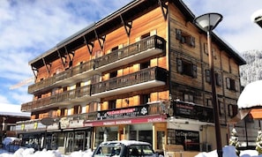 Exterior - Apartment in Les Gets Near Ski Lifts (Les Gets)