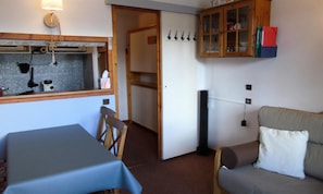 Living area - Apartment in Valfrejus Near Gondola Lift (Modane)