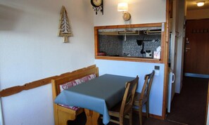 Dining - Apartment in Valfrejus Near Gondola Lift (Modane)