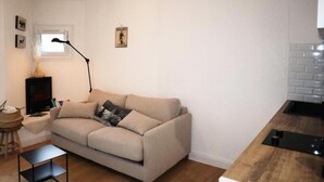Living area - Apartment in Boussolenc With Ski Access (Les Orres)