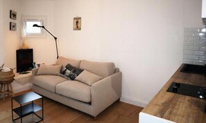 Living area - Apartment in Boussolenc With Ski Access (Les Orres)