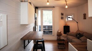 Living area - Apartment in Boussolenc With Ski Access (Les Orres)