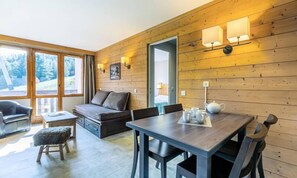 Dining - 2-room Apartment for 5 People, 36m2 (La Plagne-Tarentaise)