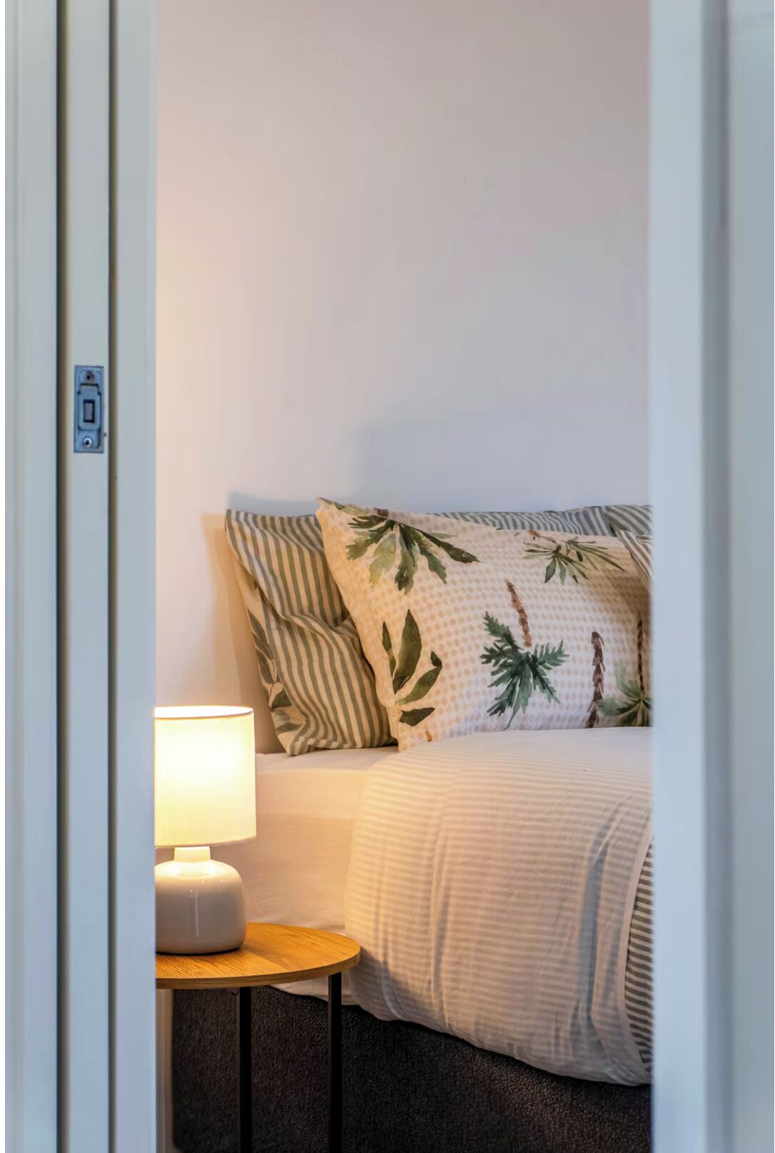 4 dormitorios, tabla de planchar con plancha, wifi y ropa de cama