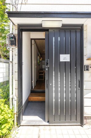 Exterior detail - A unique cozy townhouse perfect for up to 5 guests (Toshima City)