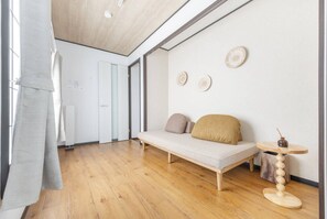 Interior - A unique cozy townhouse perfect for up to 5 guests (Toshima City)