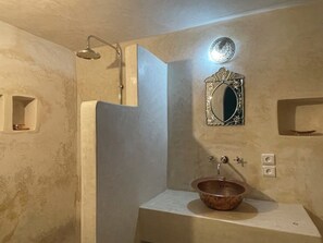 Classic Triple Room | Bathroom - Dar Drouj  (Fès)