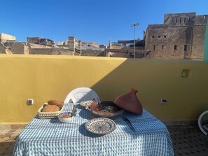 Outdoor dining - Dar Drouj  (Fès)