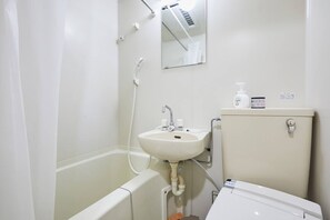 Hair dryer - Shinjuku 302 for 2 peoples, private toilet + small kitchen (中野區)