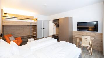 3 Schlafzimmer, Reisekinderbett, kostenloses WLAN