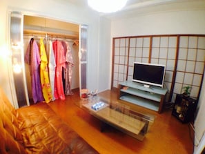 TV - House Near Shinjuku Central Park! (Shinjuku-ku)