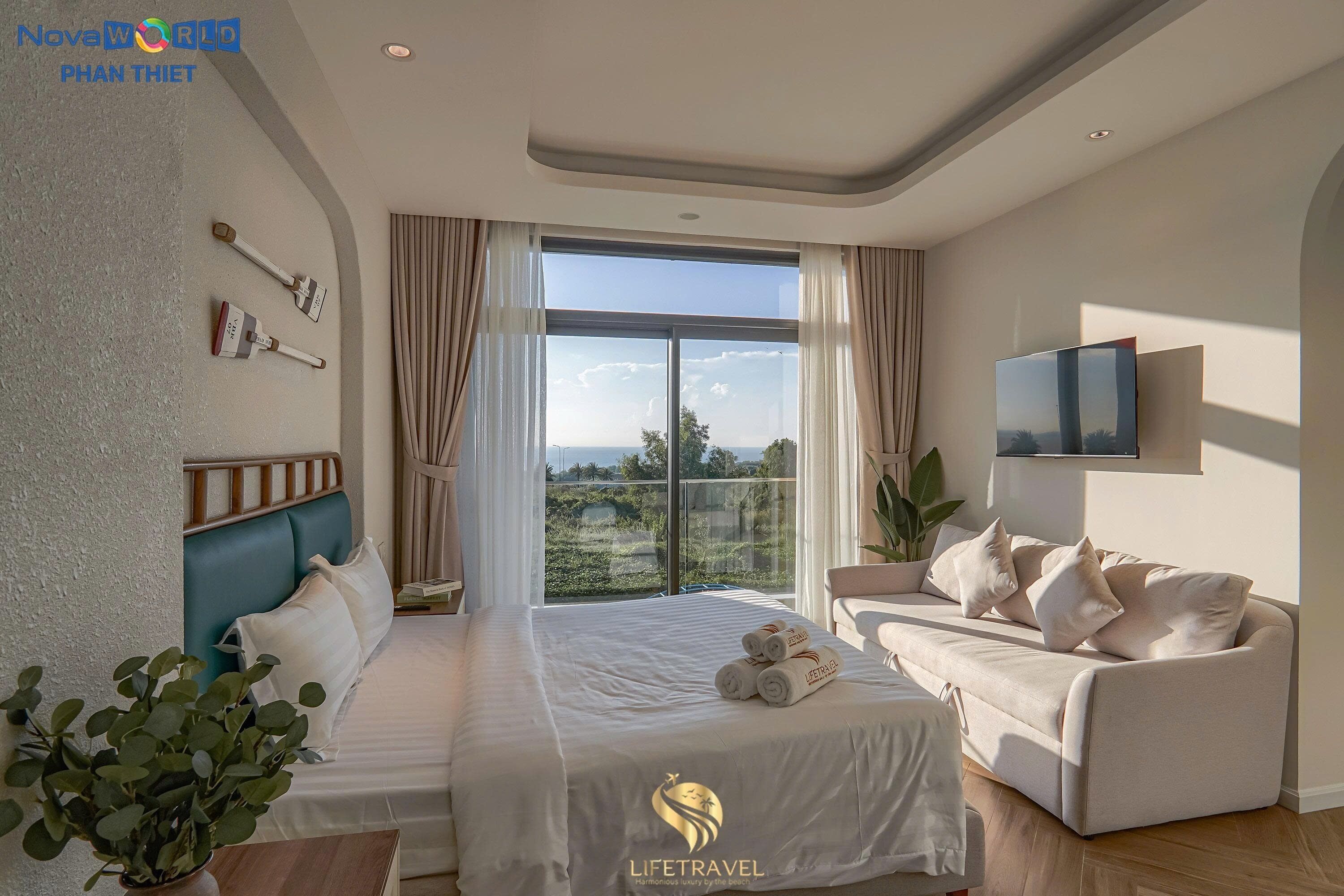 Deluxe Villa, 3 Bedrooms, Pool View | Desk, laptop workspace, free WiFi, bed sheets