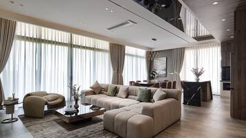 Minibar (free items), desk, laptop workspace, WiFi (free)