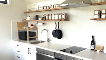 Réfrigérateur, four, plaque de cuisson, lave-vaisselle