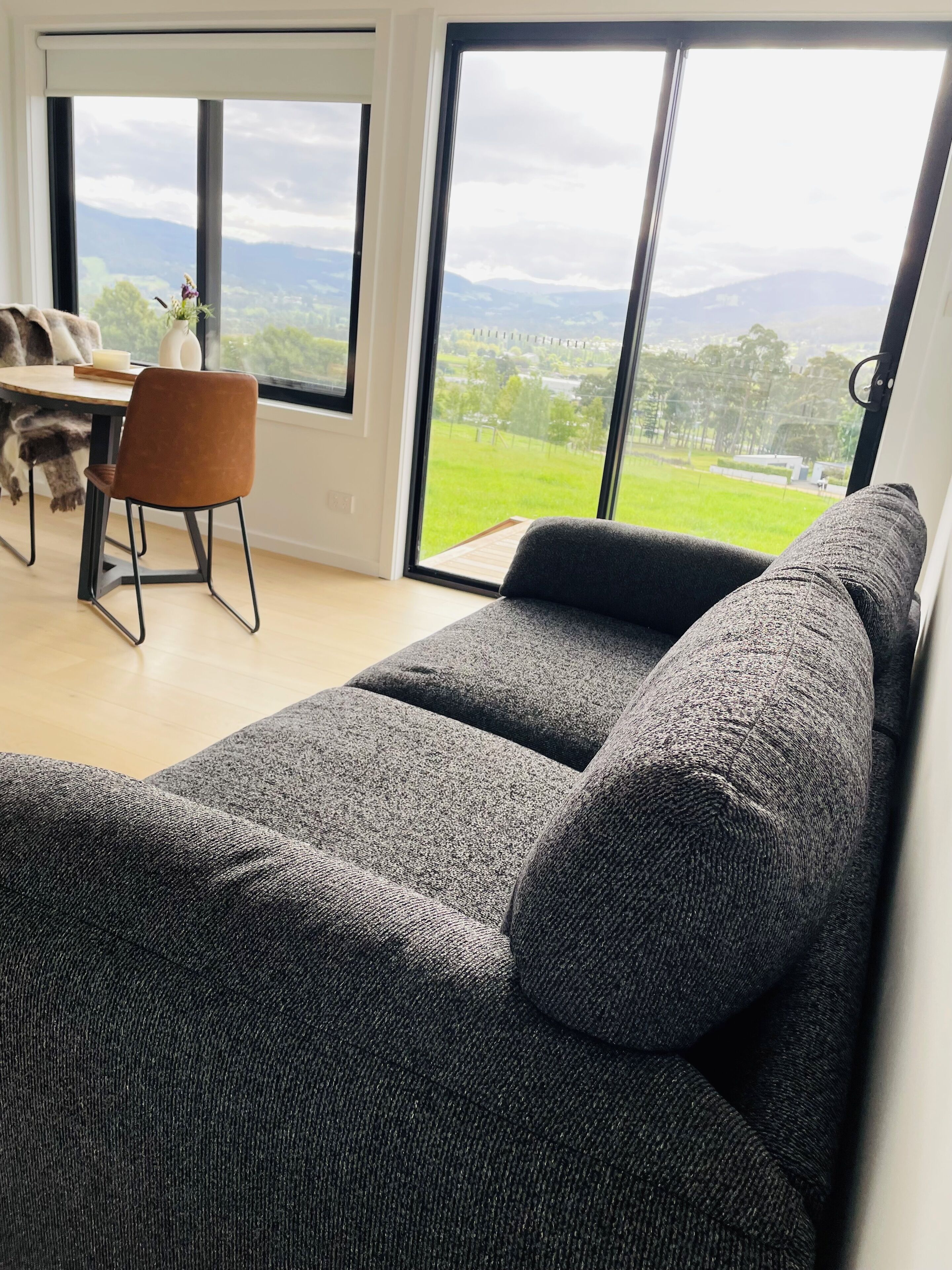 智能電視、書籍