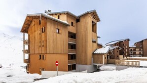Exterior - Apartment Close to the Slopes (Les Belleville)