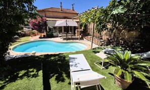 Outdoor pool - Charming House With Swimming Pool, air Conditioning, Wifi, a Stone's Throw From the Port and Beaches (Saint-Mandrier-sur-Mer)