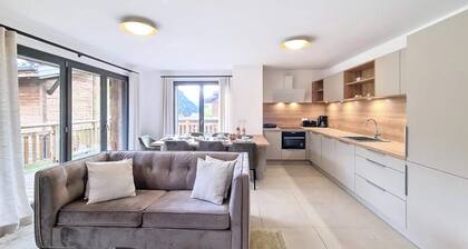 Apartment in Les Gets With Jacuzzi Garden