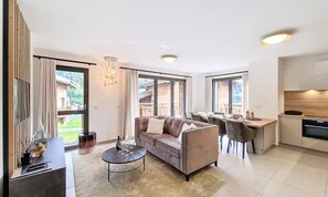 Living area - Apartment in Les Gets With Jacuzzi Garden (Les Gets)