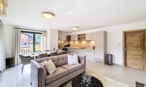 Interior - Apartment in Les Gets With Jacuzzi Garden (Les Gets)